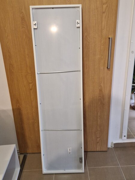 Oglinda cu rama alba din MDF